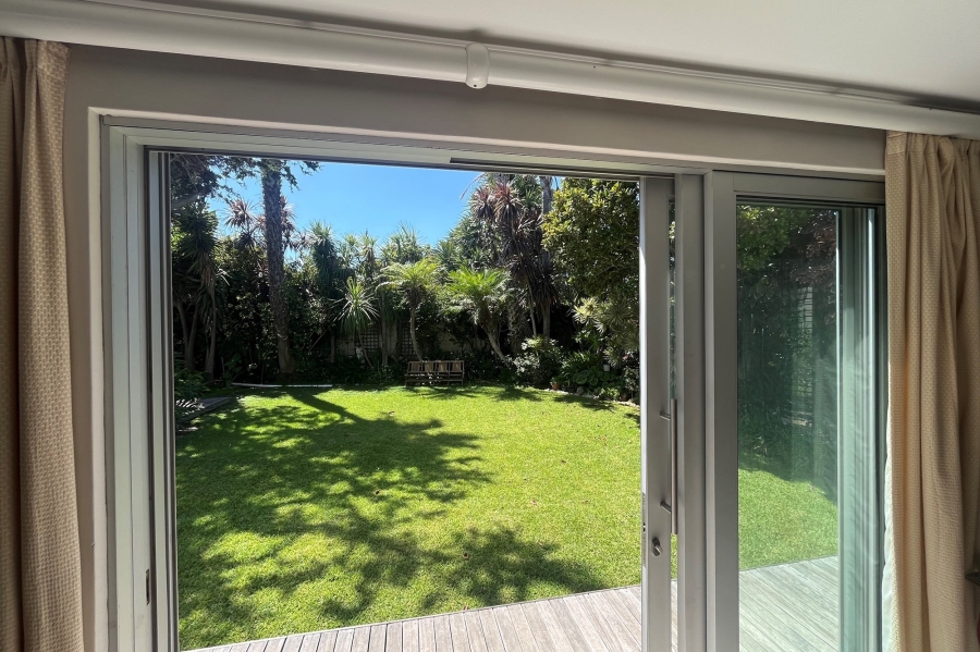 4 Bedroom Property for Sale in Summerstrand Eastern Cape
